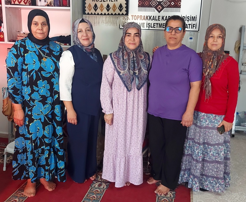 TÜRK DOKUMA KÜLTÜRÜNÜN İNCE İLMİKLERİ TOPRAKKALE’DE YAŞATILIYOR